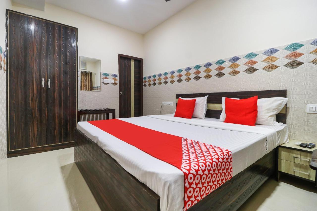 Oyo 49095 Hotel K Fort Abadpura Ngoại thất bức ảnh