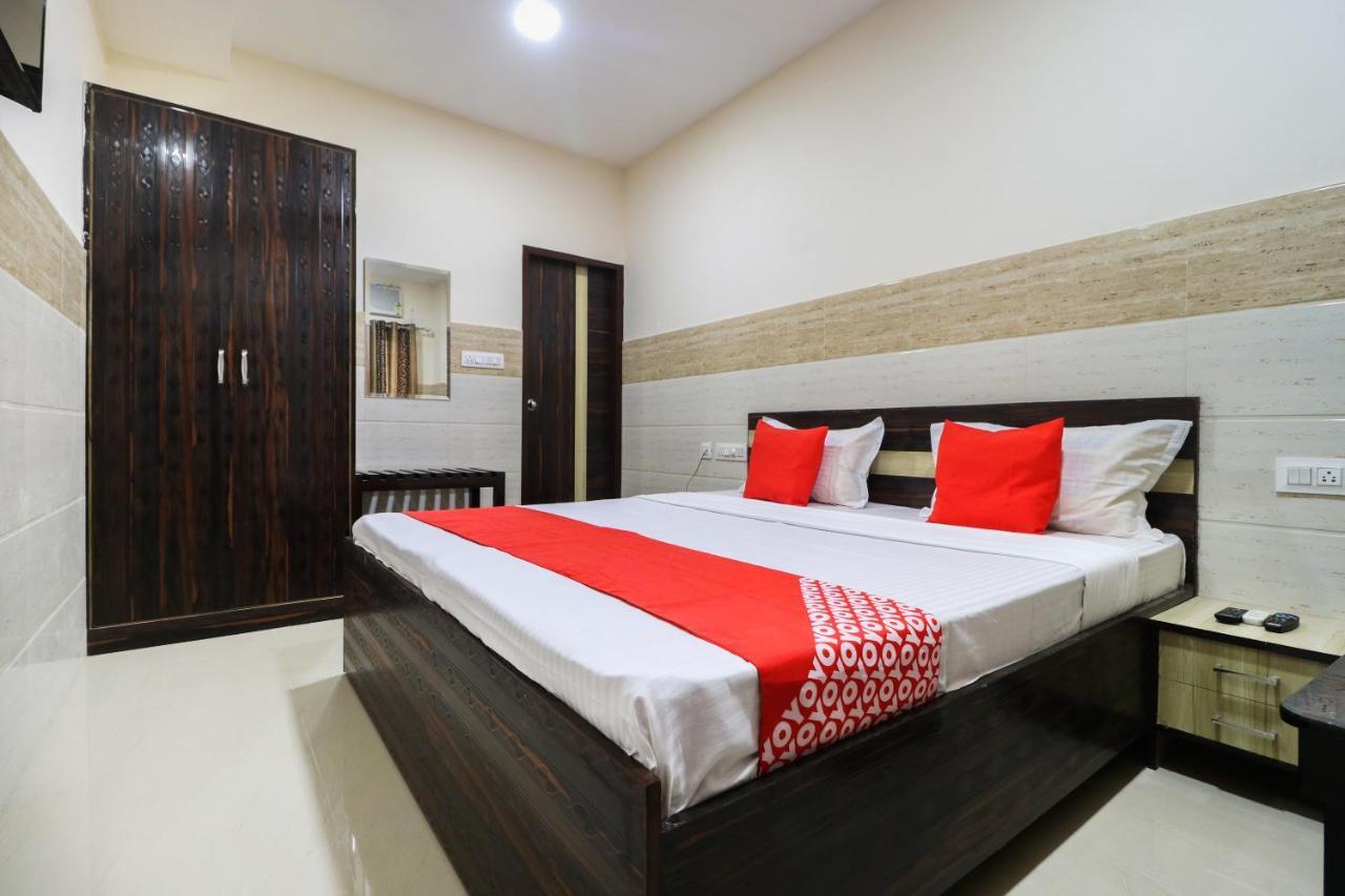 Oyo 49095 Hotel K Fort Abadpura Ngoại thất bức ảnh