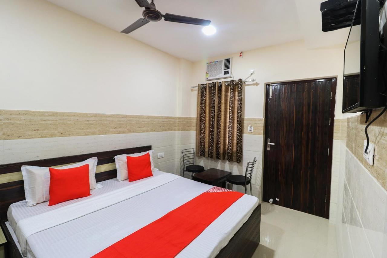Oyo 49095 Hotel K Fort Abadpura Ngoại thất bức ảnh