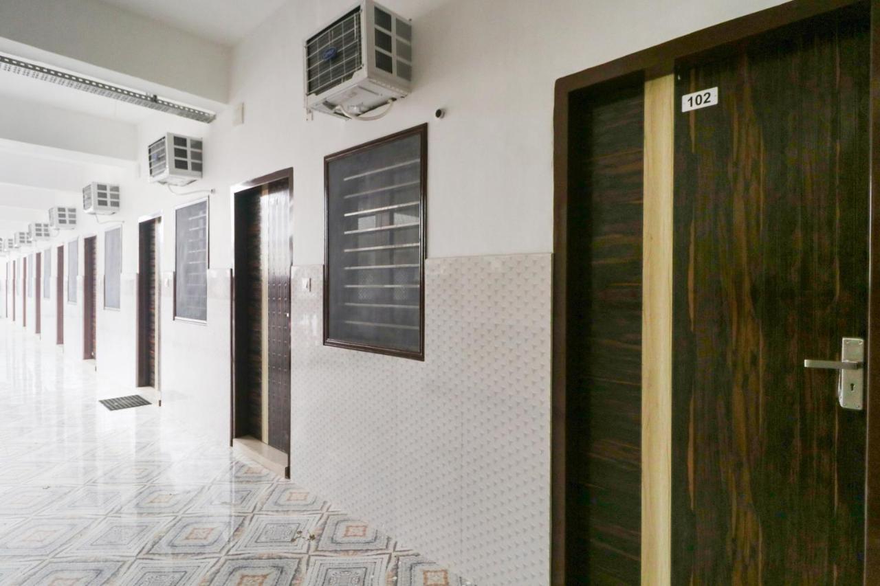 Oyo 49095 Hotel K Fort Abadpura Ngoại thất bức ảnh