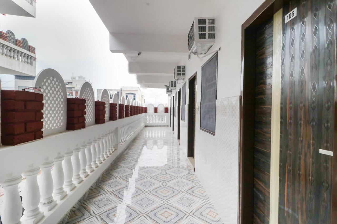 Oyo 49095 Hotel K Fort Abadpura Ngoại thất bức ảnh