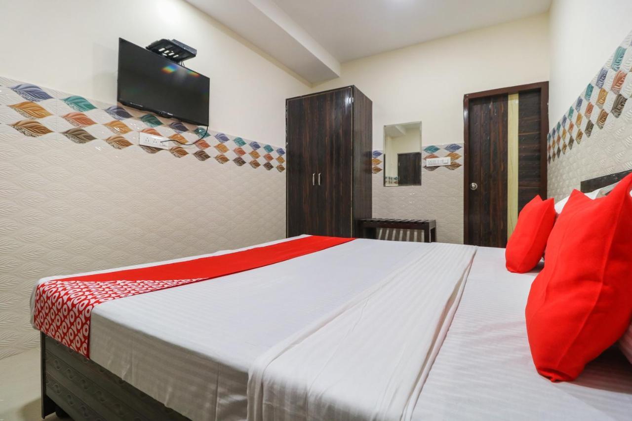 Oyo 49095 Hotel K Fort Abadpura Ngoại thất bức ảnh