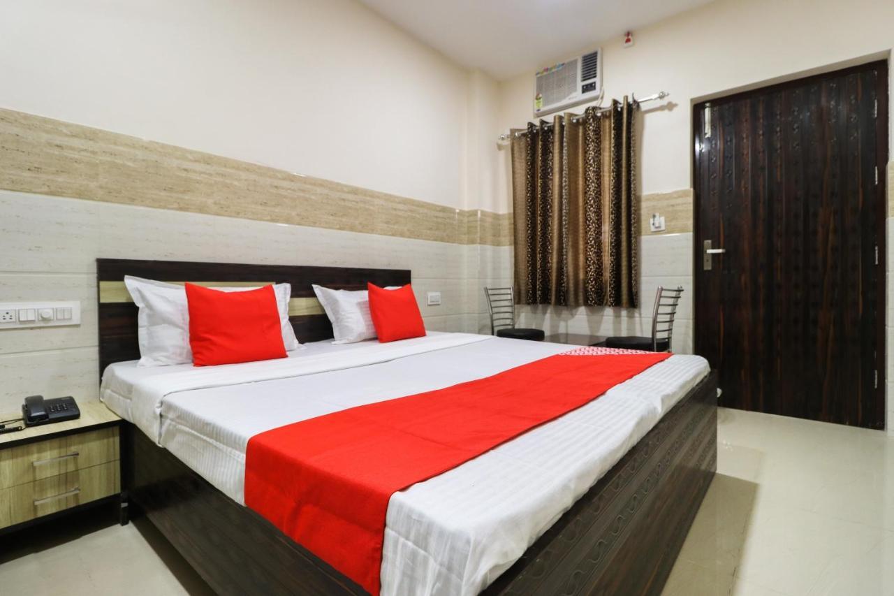 Oyo 49095 Hotel K Fort Abadpura Ngoại thất bức ảnh