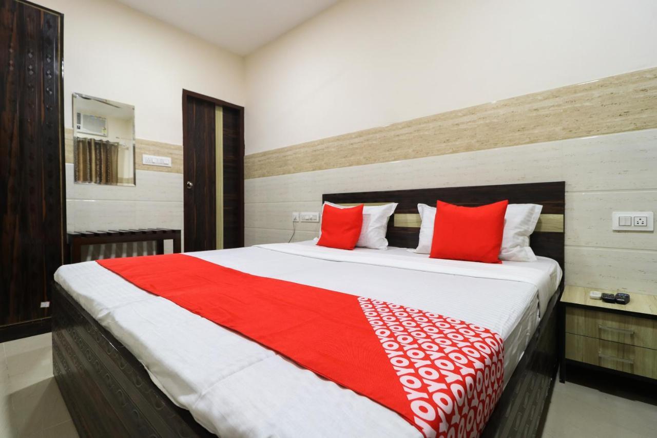 Oyo 49095 Hotel K Fort Abadpura Ngoại thất bức ảnh